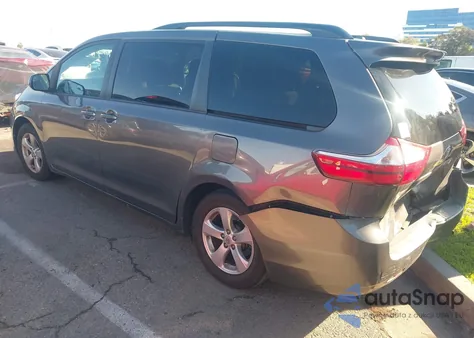 2017 Toyota Sienna Le 8 Passenger из США, поврежденный, VIN 5TDKZ3DC7HS842766